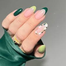 green French tip nails
