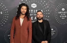 Dan and Shay wife died
